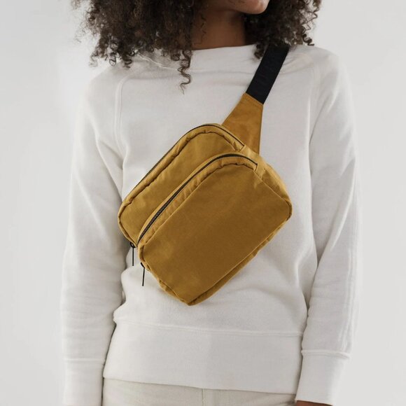 NWT Baggu Fanny Pack - Camel - Picture 5 of 7